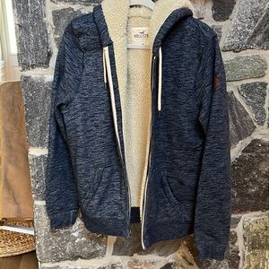 Men’s Hollister hoodie size medium. Fleece lined great condition!